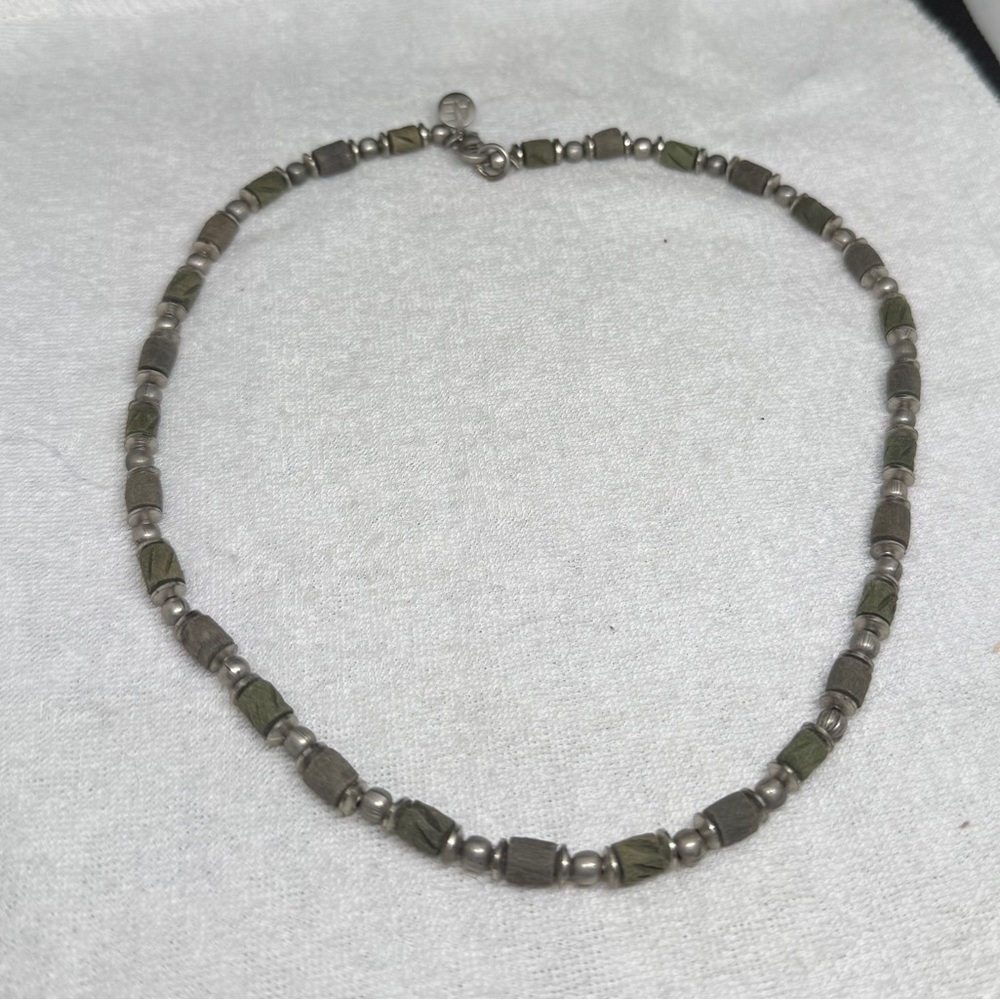 American Eagle Outfitters Silver and Olive Necklace